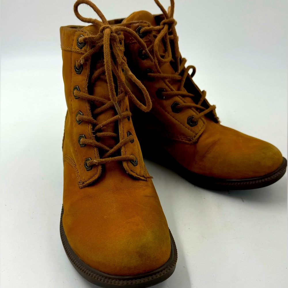 Kodiak Ankle Boots Women’s Size US 7 Brown Leather Upper Waterproof Thinsulate.